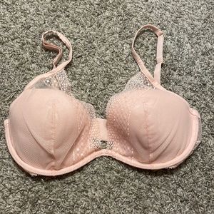 Victoria’s Secret lightly lined lace plunge Incredible bra, light pink, 34 D